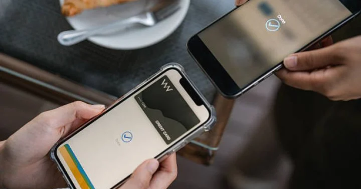 Azərbaycanda mobil telefonlar da POS terminal sayılacaq Qanun dəyişir