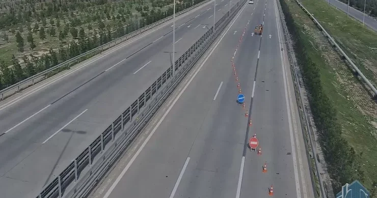 Sürücülərin NƏZƏRİNƏ: Bakının ən sürətli yolunda 2 zolaq bağlıdır VİDEO