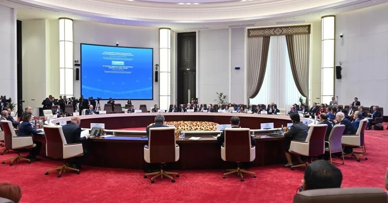 Сахиба Гафарова выступила на пленарном заседании ТЮРКПА в Бишкеке