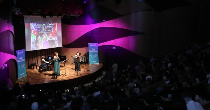 Bakıda keçirilən Türkiyə Azərbaycan Dostluq Konserti iki qardaş ölkənin sənətçilərini eyni səhnədə bir araya gətirdi