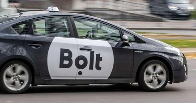 “Bolt” taksisində təhdid edilən xanım özünü maşından atdı VİDEO