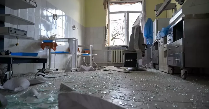 Всё, что осталось от медучреждения в Киеве: ВИДЕО