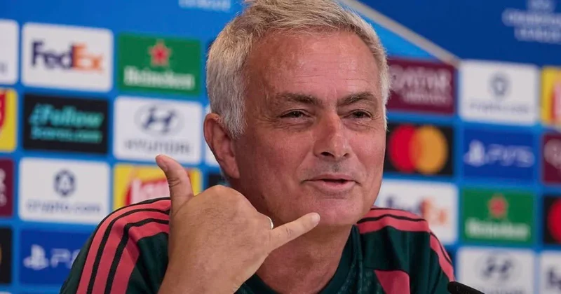 Mourinyo “Barselona”nın bostanına daş atdı