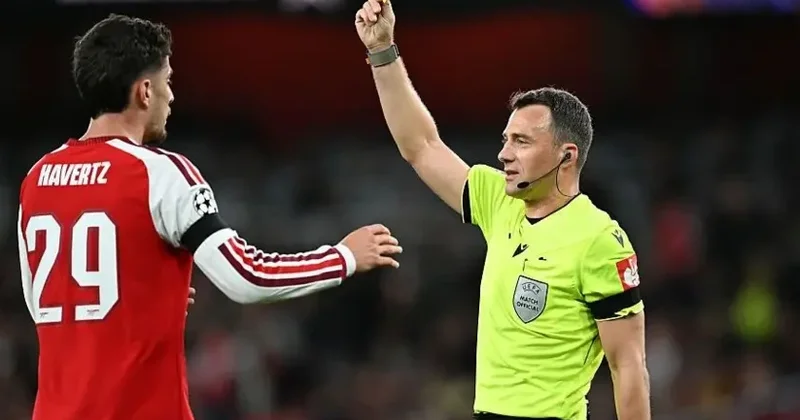 Çempionlar Liqasında sarı vərəqə qaydası dəyişdi: Futbolçuları hansı cəzalar gözləyir?