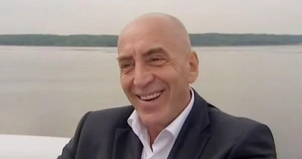 79 yaşlı rus aktyor 3 cü arvadından da boşandı