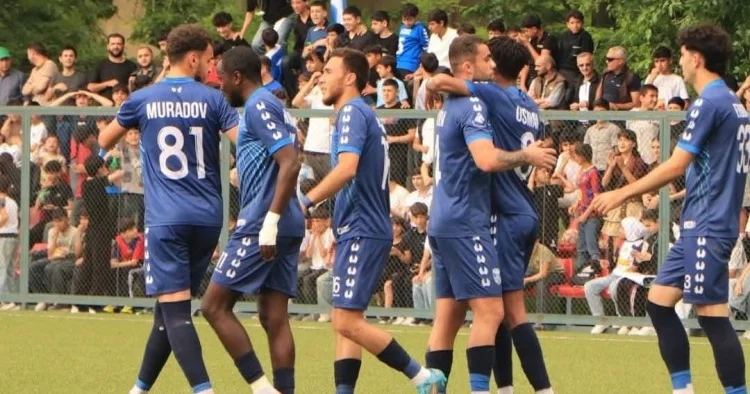 Maaş almayan futbolçular məşqə çıxmaqdan imtina etdi oyun olmayacaq?