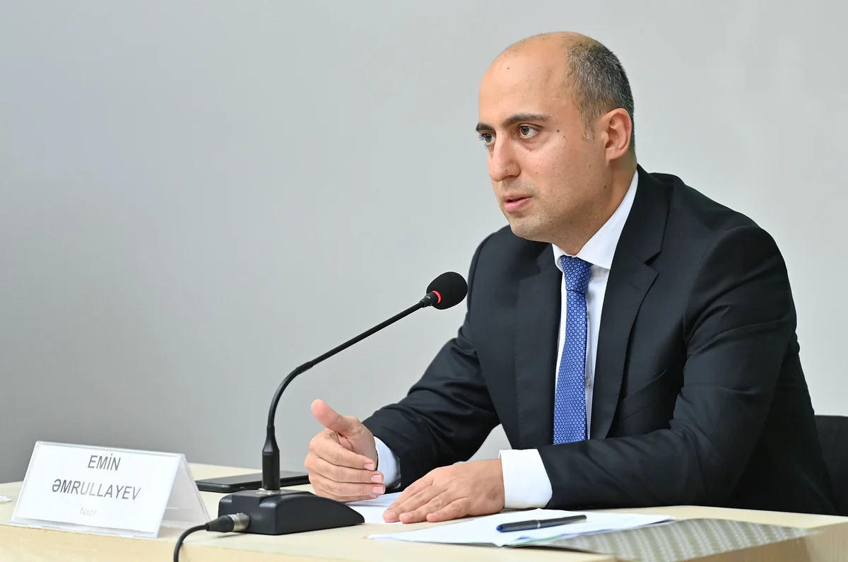 Nazir parlamentdə sertifikasiyadan DANIŞDI