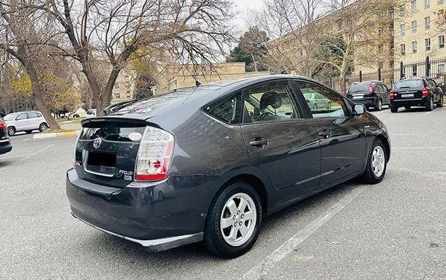 Bakıda prius taksiləri bu avtomobil əvəz edir: 1 milyon satılıb KONKRET