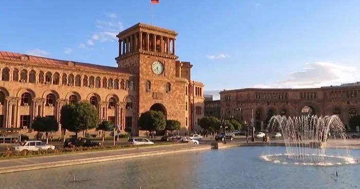 Ermənistanda tarixi dönüş: Paşinyan real siyasət yürüdür?