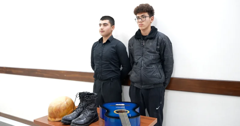 Bakıxanov qəbiristanlığında şəhidlərin əşyaları oğurlandı 2 gənc saxlanıldı