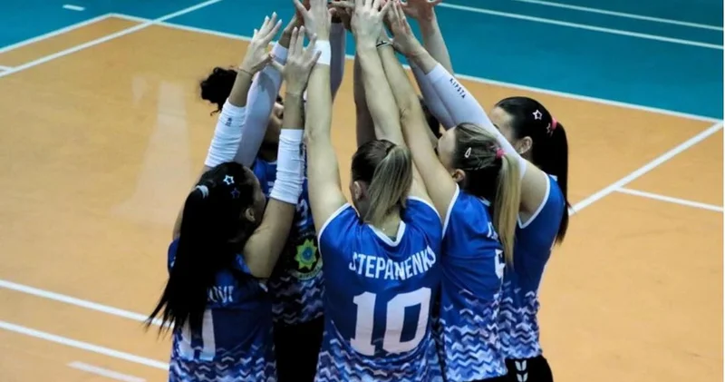 UNEC Voleybol komandası növbəti qələbəsini qazandı