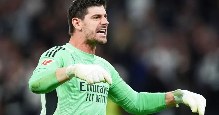 Kurtua dünyanın ən yaxşı qapıçılarının adlarını açıqladı