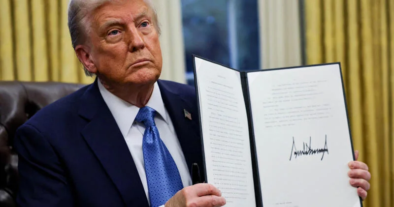 Трамп подписал закон о публикации файлов Эпштейна