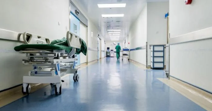 “Təmiz Dünya”da 4 cü mərtəbədən düşən yeniyetmə qız ölüb