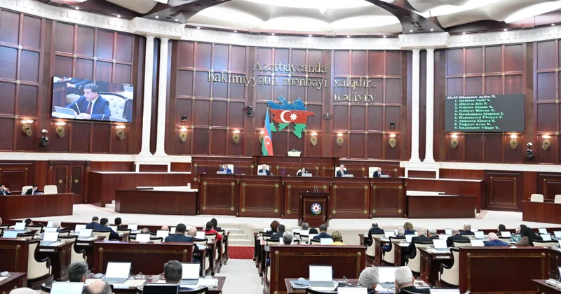 Gələn ilin dövlət büdcəsi ilə bağlı qanun layihəsi birinci oxunuşda qəbul edilib