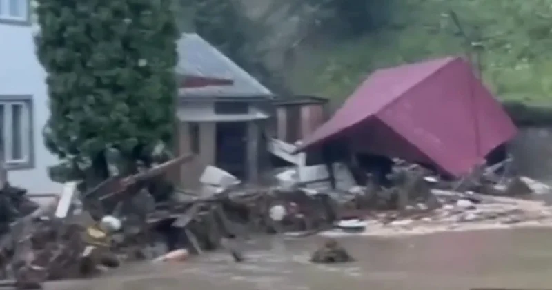 Vyetnamda güclü yağış səbəbindən ölənlərin sayı 41 ə çatıb