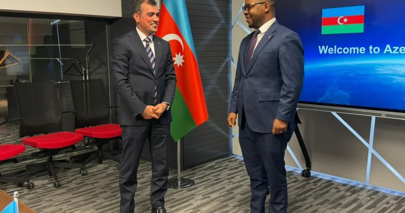 Ruandalı nazir Azərbaycanın Əsas Yerüstü Peyk İdarəetmə Mərkəzi ilə tanış olub