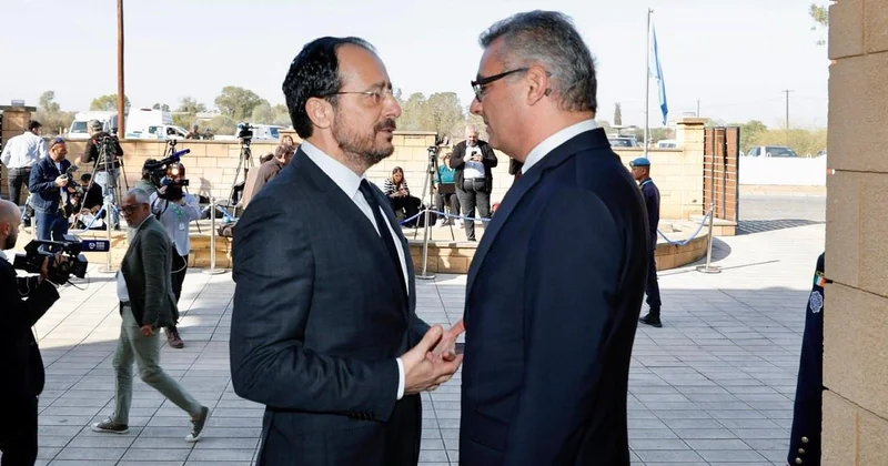 Tufan Erhürman Kiprin yunan lideri ilə görüşüb