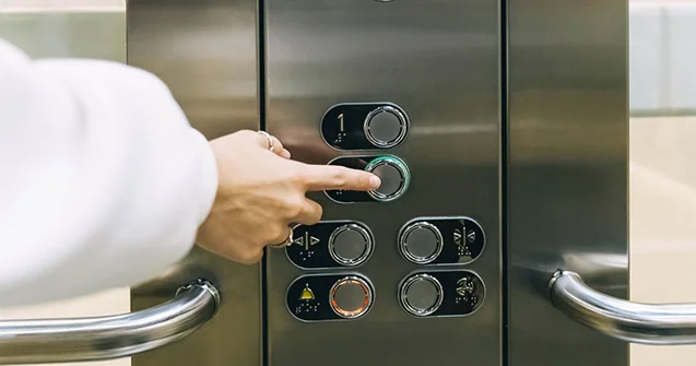 Doqquzmərtəbəli binalarda quraşdırılacaq liftlərin sayı artırıldı