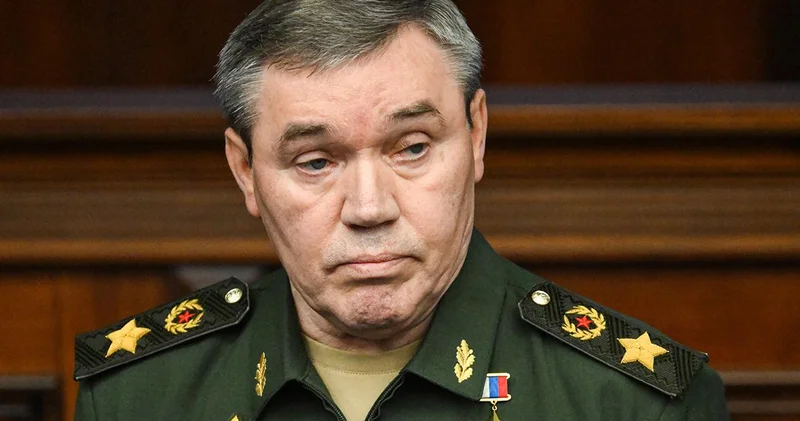“Rusiya ordusu bütün istiqamətlərdə Ukraynaya hücum edir” Gerasimov