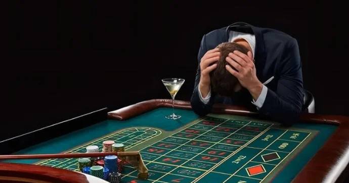 Bakıda qumar oynayan şəxs 3 min manat cərimə edildi