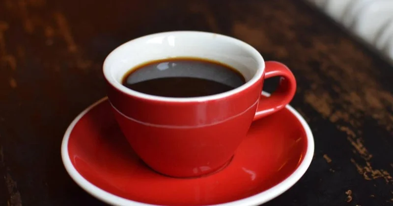 Azərbaycanlıların ən sevimli içkisi qaynar qəbul ediləndə xərçəng yaradırmış