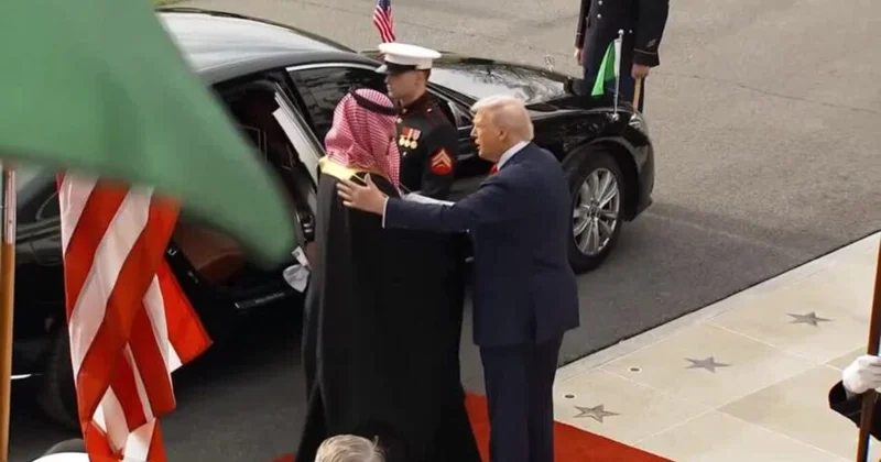 Görünməmiş razılaşma: Müsəlman ölkəsi 1 trilyon verdi, hə cavabı aldı