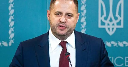 Zelenski Yermakı vəzifəsindən AZAD ETMƏYƏCƏK