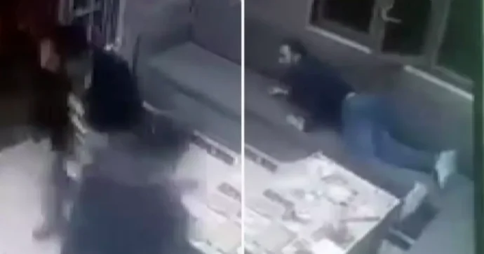 Sərxoş şəxs taksi sürücüsü ilə mübahisə edib ətrafı güllələdi VİDEO