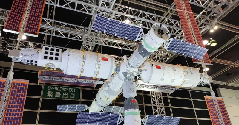 Китай запустит на орбитальную станцию пилотируемый корабль без экипажа