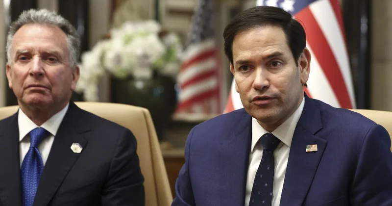 Белый дом: Уиткофф и Рубио контактируют с Россией и Украиной по мирному плану