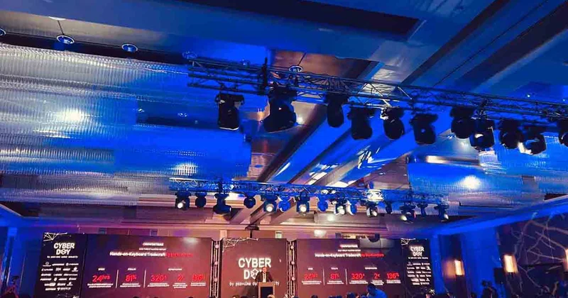 İdarə rəsmisi “Cloudflare”in işindəki problemdən danışdı