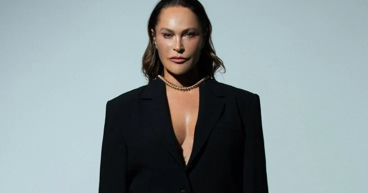 Hülya Avşar hicablı qadını canlandıracaq