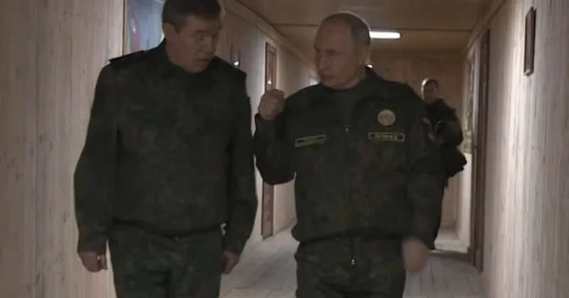 Putin hərbi komandanlıq mərkəzinə gəldi