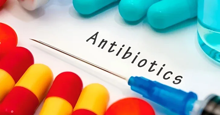 Антибиотики перестают работать. Что это значит для каждого из нас? побеседовала с врачом