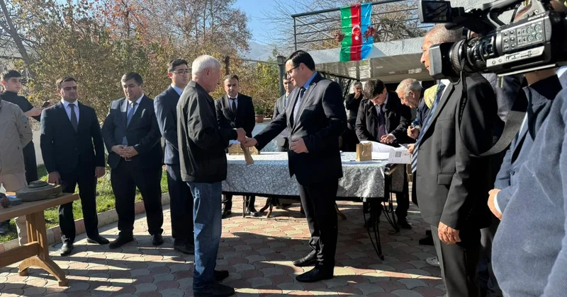 Köç karvanı Hadrut qəsəbəsinə çatdı FOTO