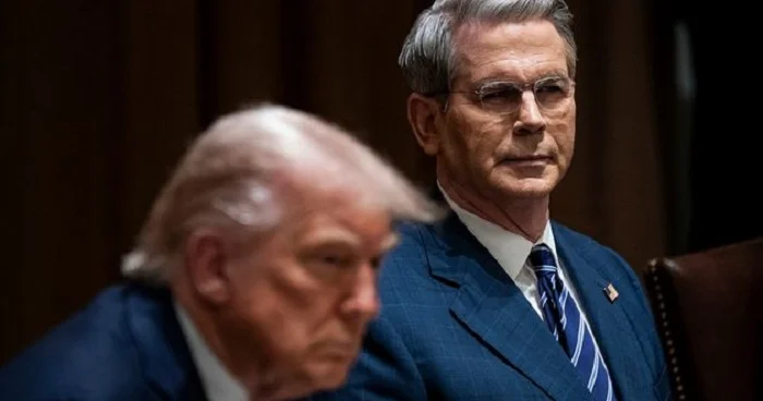 Tramp Bessenti istefa ilə hədələyib