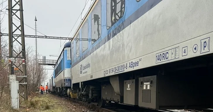 40 человек пострадали в результате столкновения поездов в Чехии