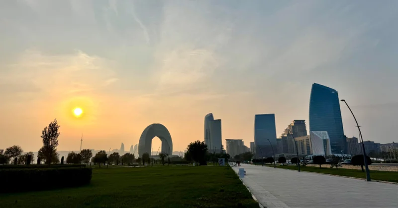 Bakının möhtəşəm Ağ Şəhər bulvarı