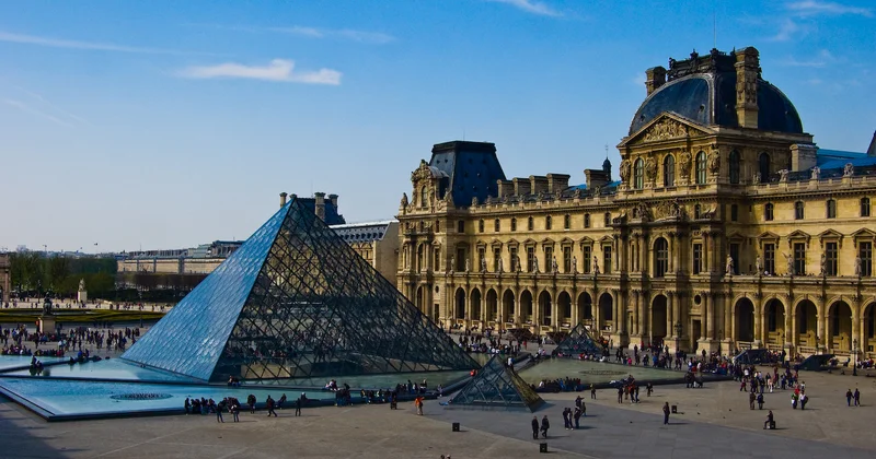 Лувр ищет подрядчика для реализации масштабного плана безопасности Minval Politika