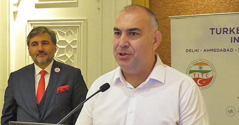 Baş konsula qumar ittihamı FOTO