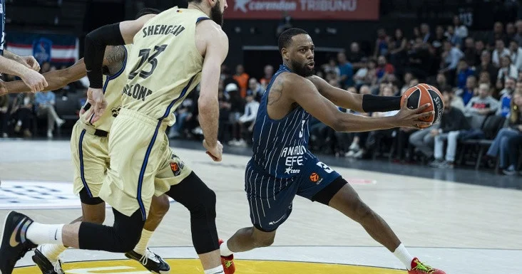 Avroliqa: “Anadolu Efes” “Barselona”nı məğlub edib