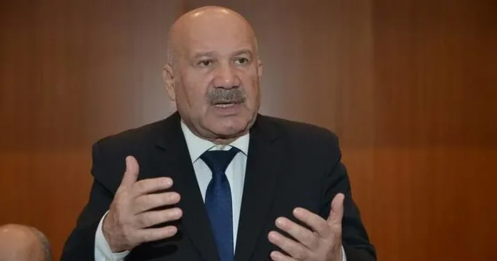 “Direktor qorxur deyə köhnə partaları atmağa cəsarəti çatmır” “Nazirlikdən şəxsən adam gəlsin!” Deputatdan Emin Əmrullayevə ÇAĞIRIŞ