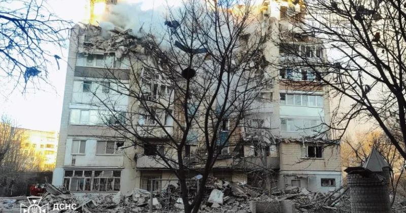 Ternopolda raket zərbəsindən dağılan binada 26 nəfər itkin düşüb