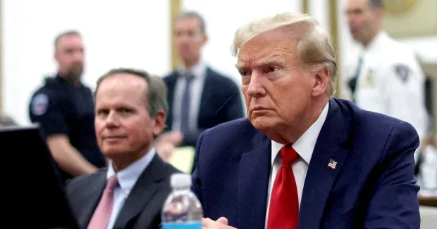 Siyasətçilər və iş adamları Tramp haqqında məlumatı Epşteyndən alırmış