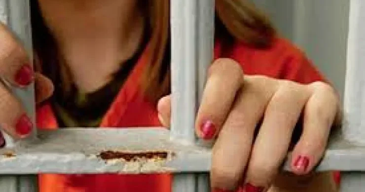 Əri ölən ana uşaqlarını öldürüb intihara cəhd etdi