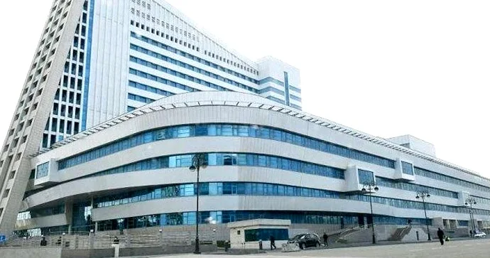 Yeni Klinikada açılan yeni mərkəzlərlə bağlı brifinq keçirildi