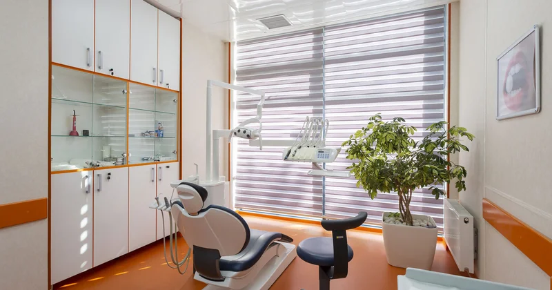 В Джалилабаде в стоматологической поликлинике обнаружен разложившийся труп Minval Politika