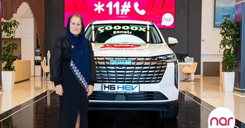 “Nar”ın həyəcan dolu lotereyasının növbəti qalibi yeni avtomobilinin açarlarını təhvil alıb