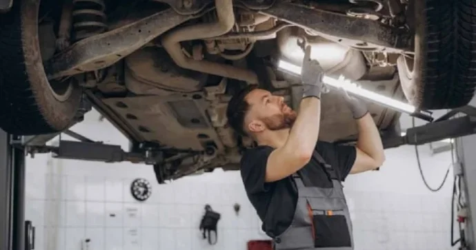 Maşında yağ sərfiyyatının artması nədən xəbər verir? SÜRÜCÜLƏRƏ TÖVSİYƏ